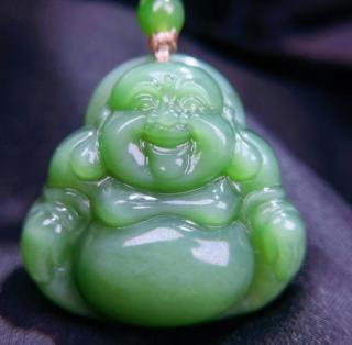 #点击头像看直播##和田玉#采自于新疆顶级的且末糖白玉加工,属于红糖
