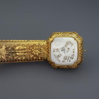 珍藏铜鎏金手工錾刻如意 和田玉镶嵌,玉质细腻,料子油润 长47cm,宽10c